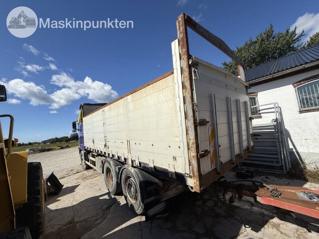 Billenőplatós teherautó Volvo FH 500: 6 kép. Billenőplatós teherautó Volvo FH 500: 6 kép.