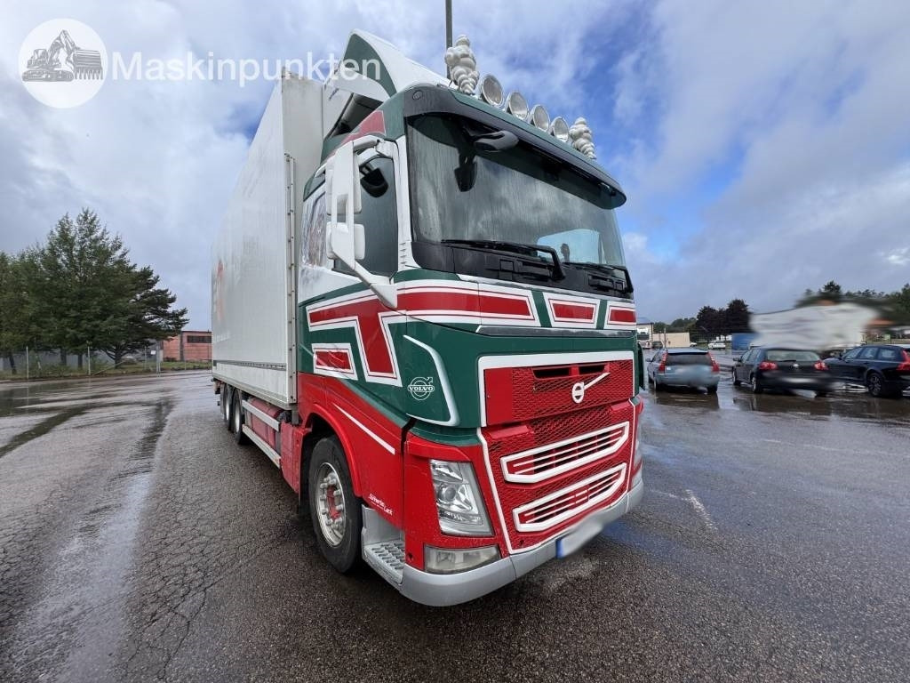 Volvo FH 500 - Hűtős teherautó: 4 kép. Volvo FH 500 - Hűtős teherautó: 4 kép.