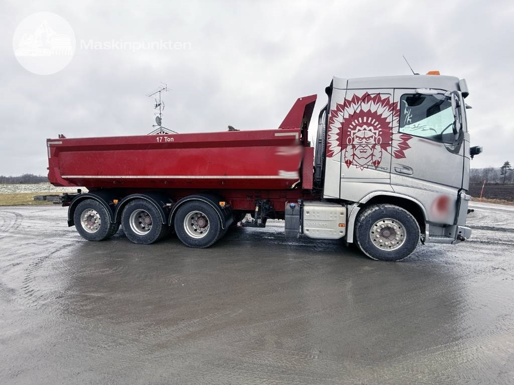 Volvo FH 540 - Billenőplatós teherautó: 2 kép. Volvo FH 540 - Billenőplatós teherautó: 2 kép.