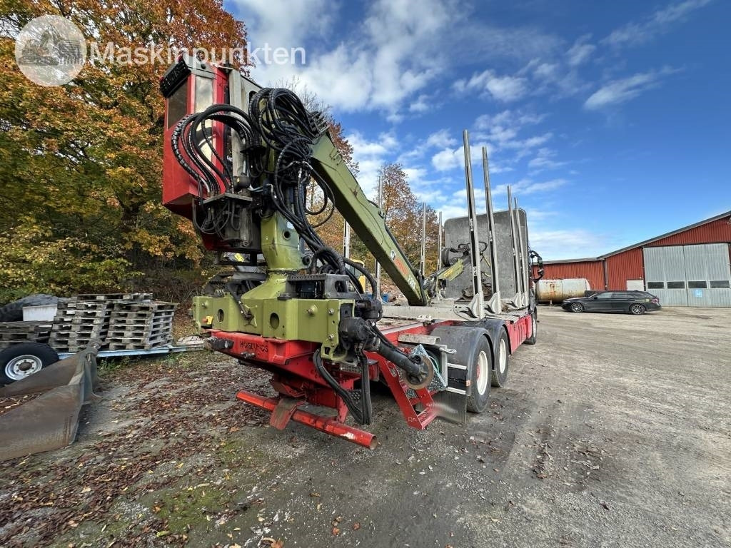Volvo FH 64 R Timmerbil med kran - Rönkszállító teherautó: 5 kép. Volvo FH 64 R Timmerbil med kran - Rönkszállító teherautó: 5 kép.