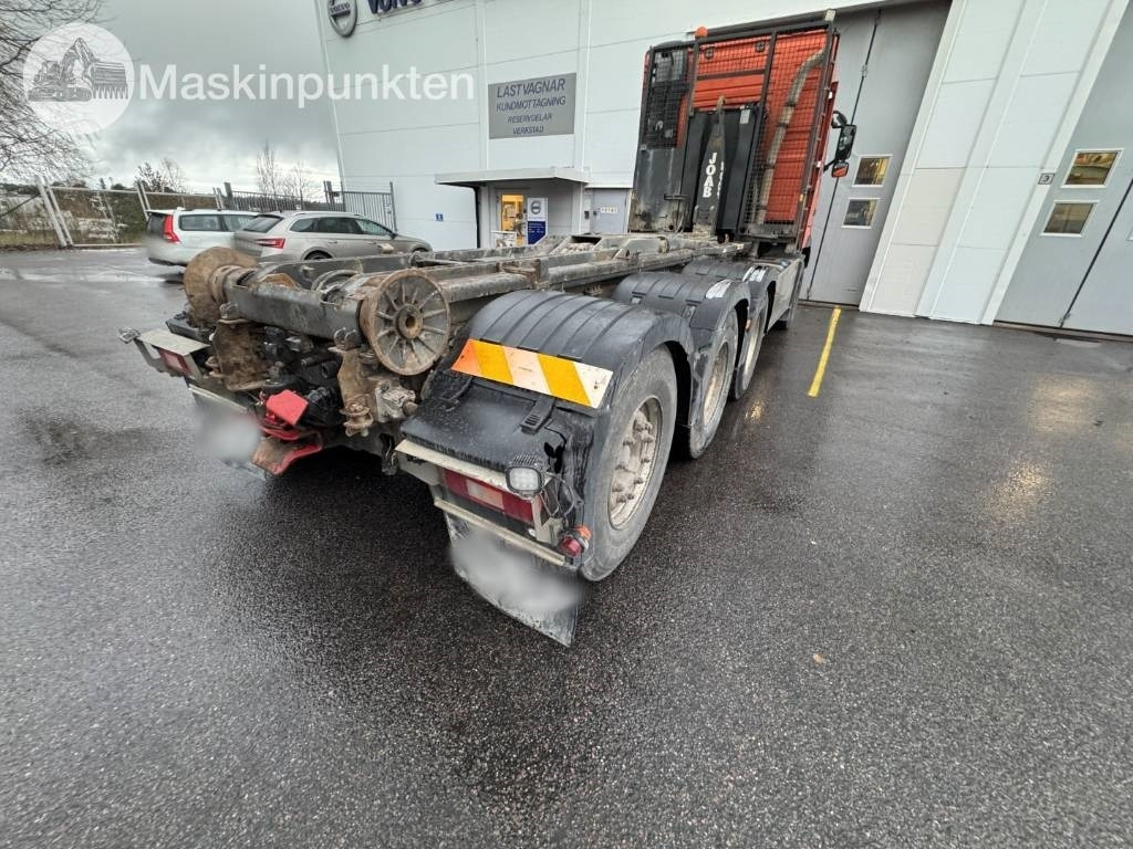 Volvo FH 8*4 Tridem lastväxlare - Horgos rakodó teherautó: 4 kép. Volvo FH 8*4 Tridem lastväxlare - Horgos rakodó teherautó: 4 kép.