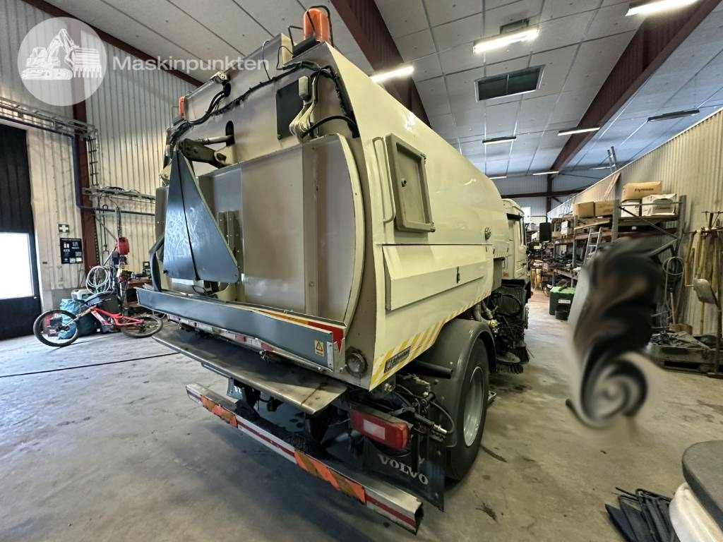 Volvo FL 618 - Szemetesautó: 5 kép. Volvo FL 618 - Szemetesautó: 5 kép.