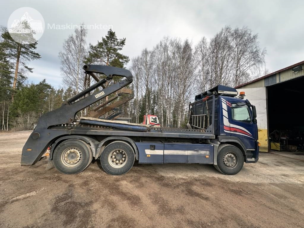 Volvo FM 12 420 LAXO Liftdumper + lastväxlare + flak - Konténerszállító: 4 kép. Volvo FM 12 420 LAXO Liftdumper + lastväxlare + flak - Konténerszállító: 4 kép.