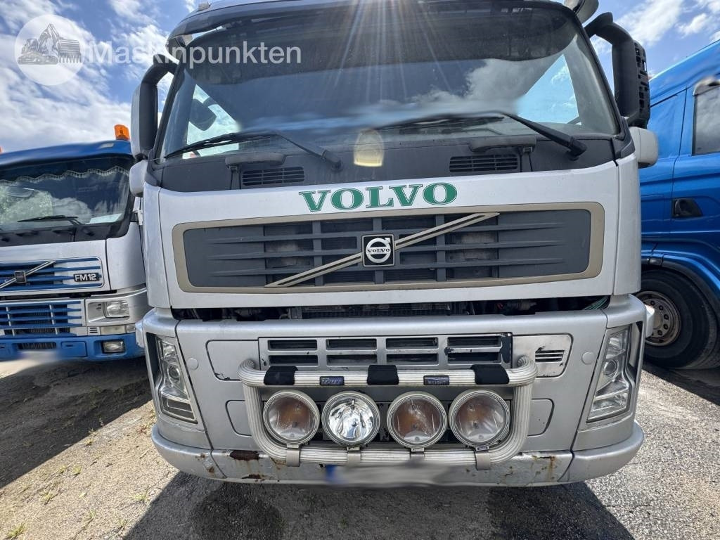Volvo FM 440 CAMELEONT + BERFLAK + BETONGBLANDARE - Cserefelépítményes teherautó: 4 kép. Volvo FM 440 CAMELEONT + BERFLAK + BETONGBLANDARE - Cserefelépítményes teherautó: 4 kép.