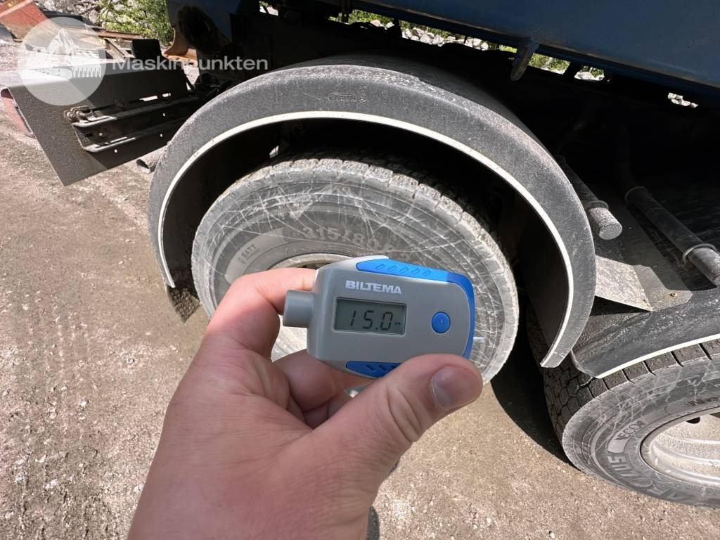 Billenőplatós teherautó Volvo FM 440 Ekipage: 44 kép.