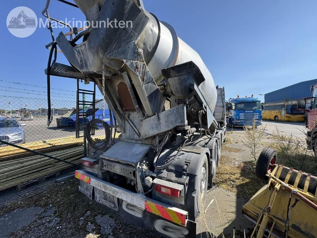 Volvo FM 440 - Betonmixer: 3 kép. Volvo FM 440 - Betonmixer: 3 kép.