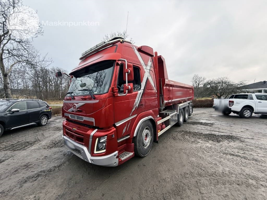 Volvo FMX 540 - Billenőplatós teherautó: 2 kép. Volvo FMX 540 - Billenőplatós teherautó: 2 kép.