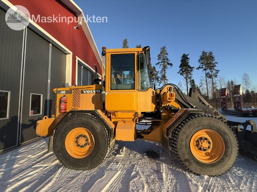 Volvo L 50 D - Gumikerekes homlokrakodó: 4 kép. Volvo L 50 D - Gumikerekes homlokrakodó: 4 kép.