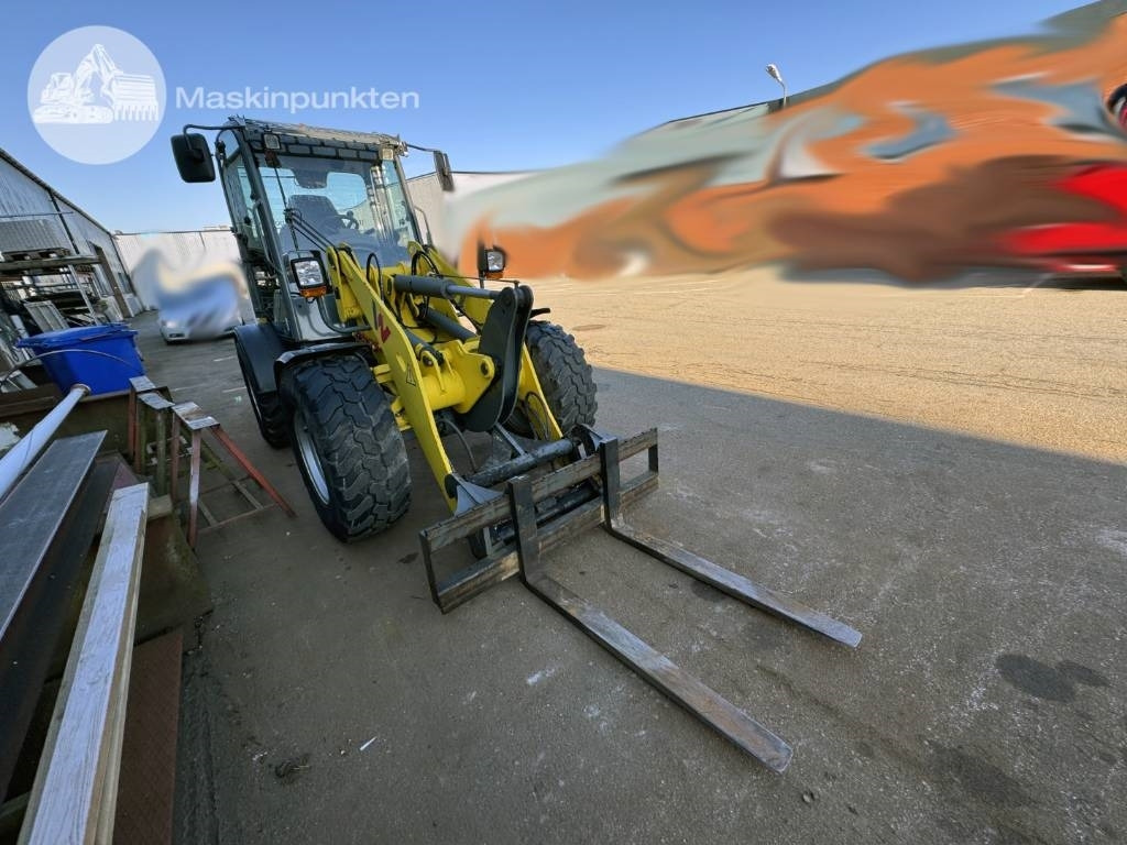 Wacker Neuson WL 52 - Gumikerekes homlokrakodó: 5 kép. Wacker Neuson WL 52 - Gumikerekes homlokrakodó: 5 kép.