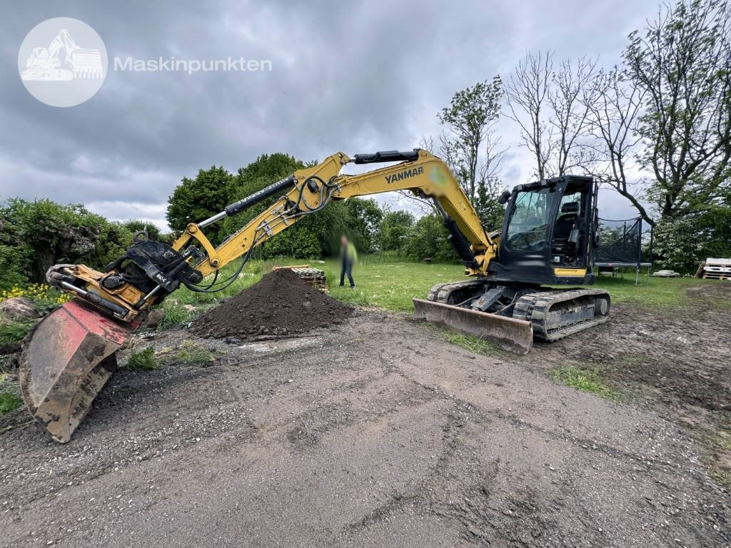 Yanmar SV 100-2 - Minikotró: 2 kép. Yanmar SV 100-2 - Minikotró: 2 kép.