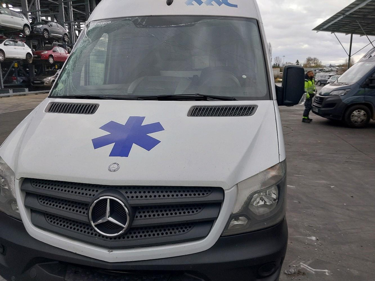 MERCEDES SPRINTER II 313 2.2 CDI 130 - Mentőautó: 1 kép. MERCEDES SPRINTER II 313 2.2 CDI 130 - Mentőautó: 1 kép.