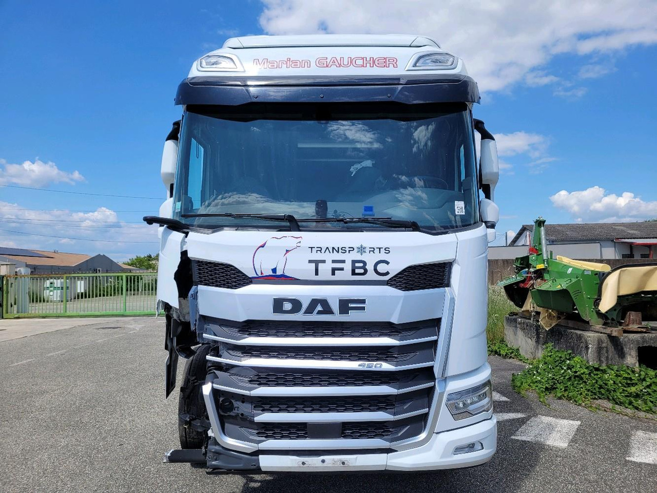 DAF XF 450 - Nyergesvontató: 2 kép. DAF XF 450 - Nyergesvontató: 2 kép.