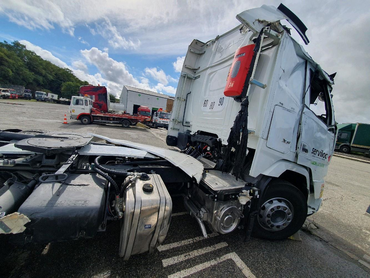 DAF XF 480 - Nyergesvontató: 3 kép. DAF XF 480 - Nyergesvontató: 3 kép.