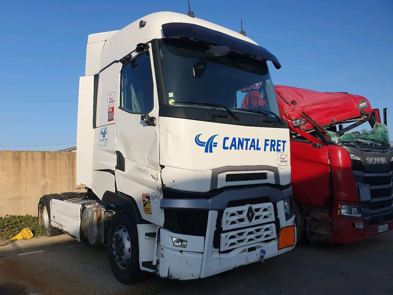 RENAULT T 440 - Nyergesvontató: 1 kép. RENAULT T 440 - Nyergesvontató: 1 kép.