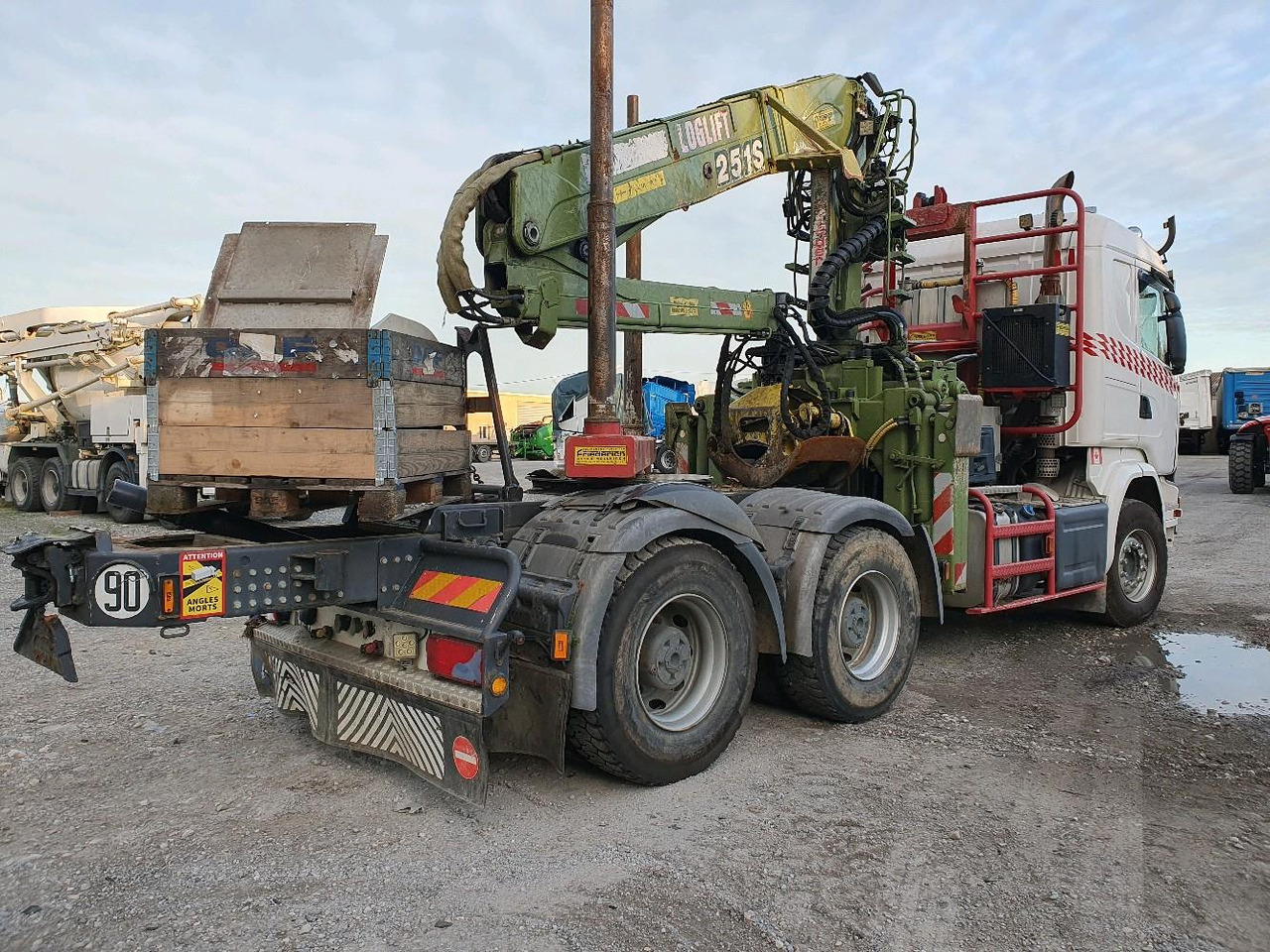 SCANIA R 580 FOREST GRUE - Nyergesvontató: 4 kép. SCANIA R 580 FOREST GRUE - Nyergesvontató: 4 kép.