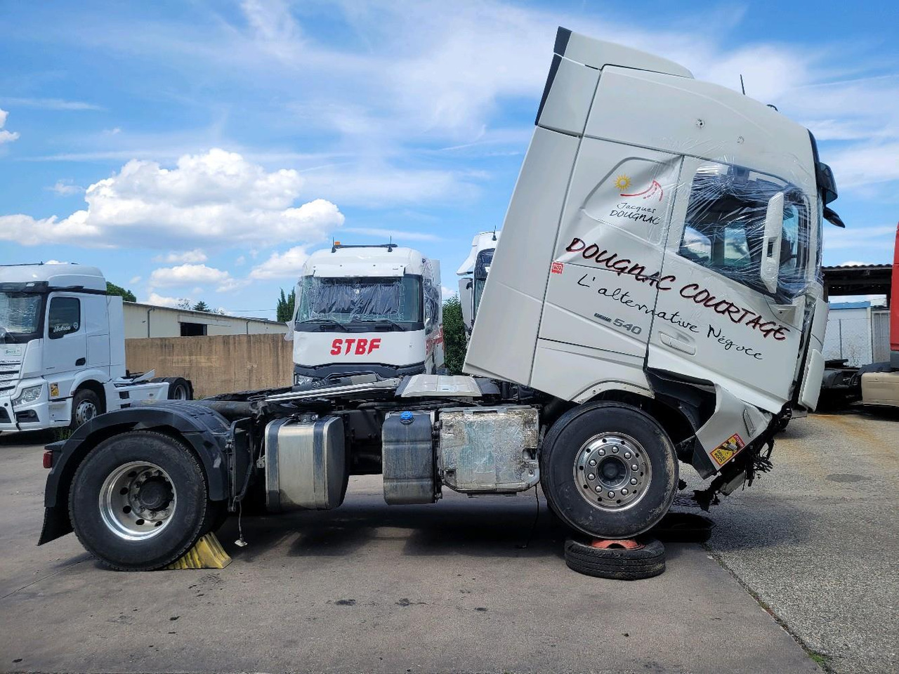 VOLVO FH 540 - Nyergesvontató: 3 kép. VOLVO FH 540 - Nyergesvontató: 3 kép.