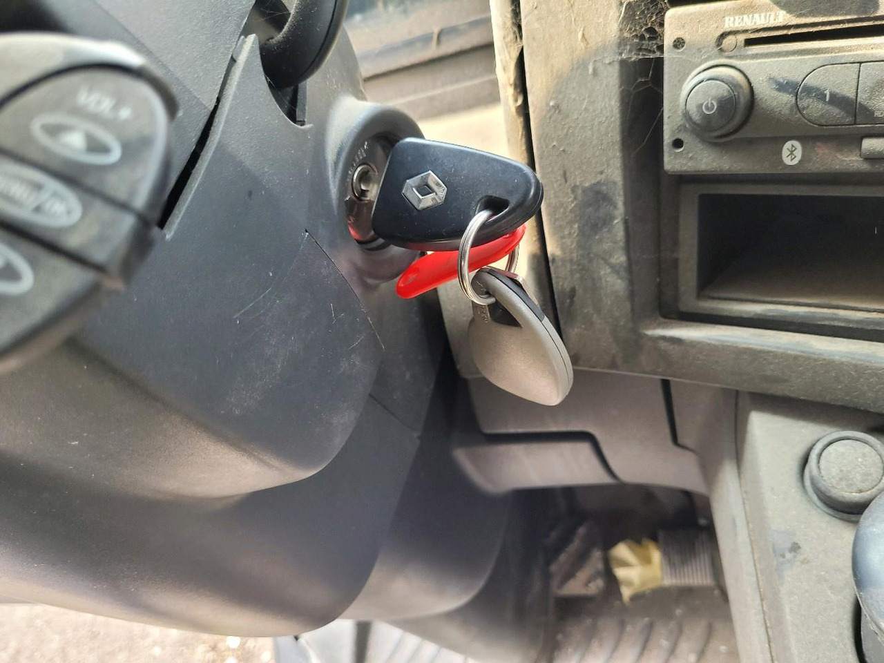RENAULT D12 lízing RENAULT D12: 16 kép.