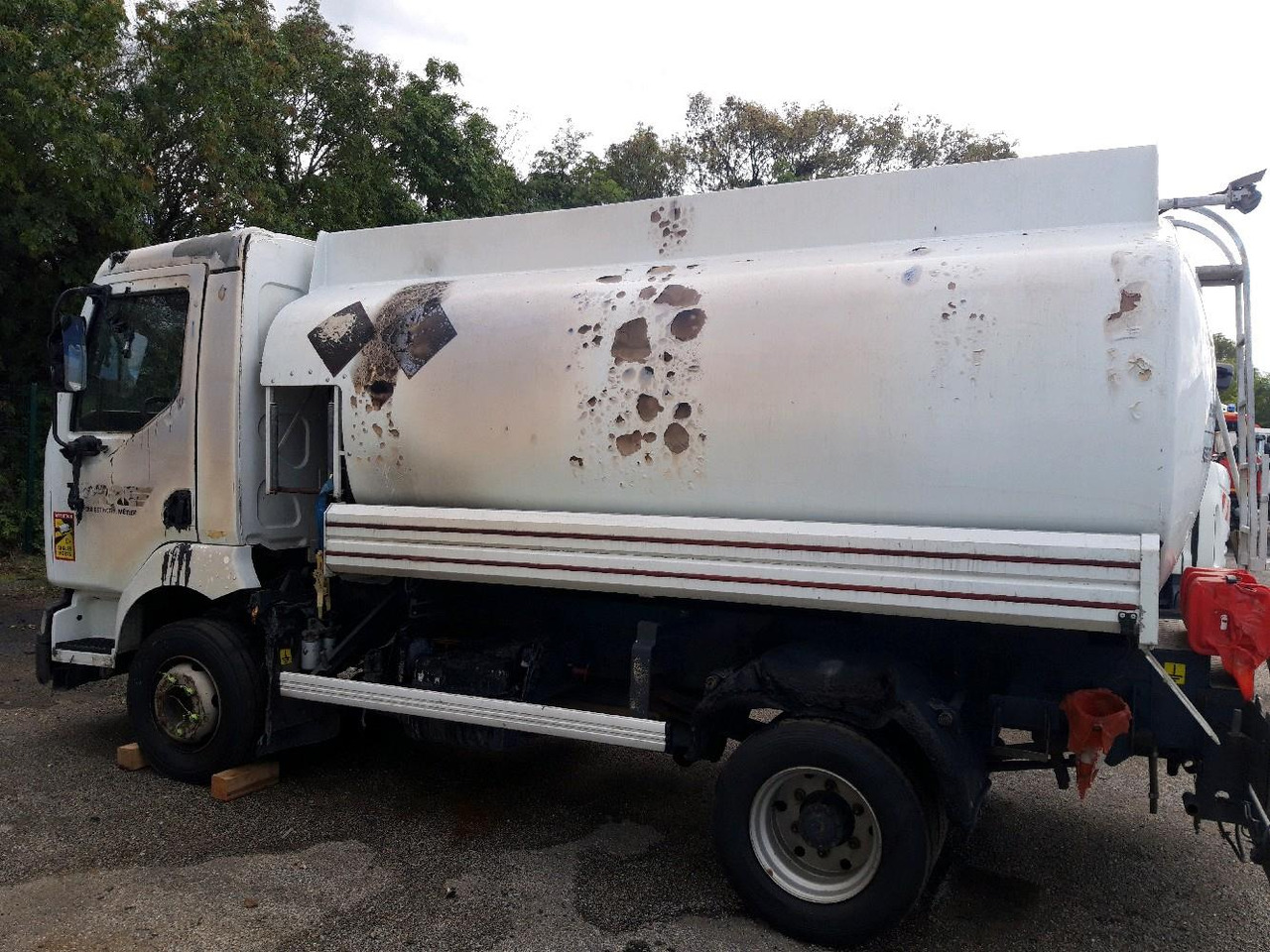 RENAULT MIDLUM CITERNE 7500 lízing RENAULT MIDLUM CITERNE 7500: 8 kép. RENAULT MIDLUM CITERNE 7500 lízing RENAULT MIDLUM CITERNE 7500: 8 kép.