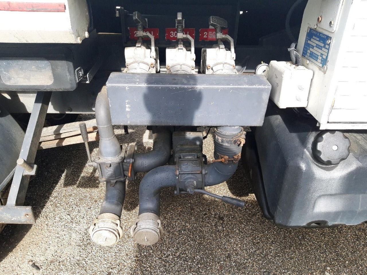 RENAULT MIDLUM CITERNE 7500 lízing RENAULT MIDLUM CITERNE 7500: 15 kép. RENAULT MIDLUM CITERNE 7500 lízing RENAULT MIDLUM CITERNE 7500: 15 kép.