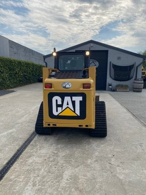 CAT 247 B 3 - Mini homlokrakodó: 3 kép. CAT 247 B 3 - Mini homlokrakodó: 3 kép.