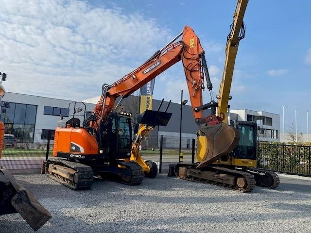 Doosan DX140LCR-5 - Lánctalpas kotró: 5 kép. Doosan DX140LCR-5 - Lánctalpas kotró: 5 kép.