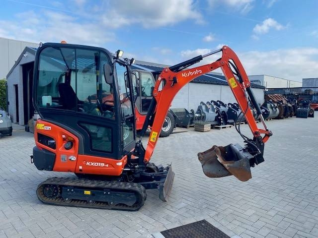Kubota KX 019-4 - Minikotró: 1 kép. Kubota KX 019-4 - Minikotró: 1 kép.