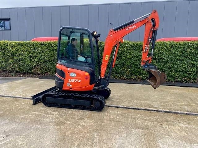 Kubota U 27-4 - Minikotró: 5 kép. Kubota U 27-4 - Minikotró: 5 kép.