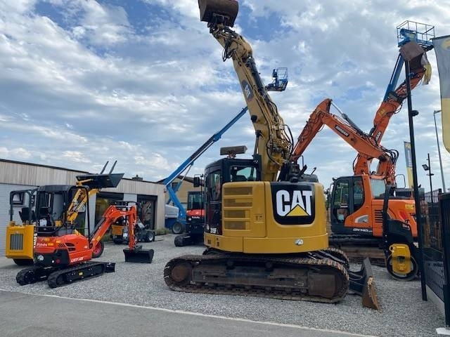 Kubota U 50-5 - Minikotró: 3 kép. Kubota U 50-5 - Minikotró: 3 kép.