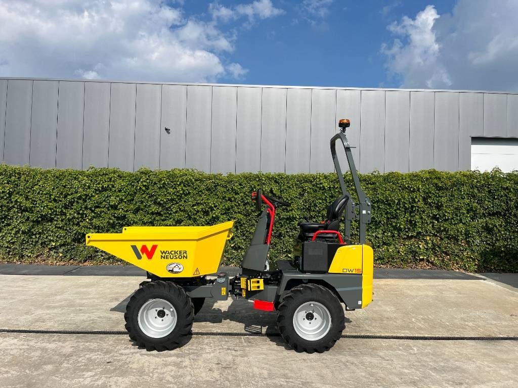 Wacker Neuson DW15 - Csuklós dömper: 1 kép. Wacker Neuson DW15 - Csuklós dömper: 1 kép.