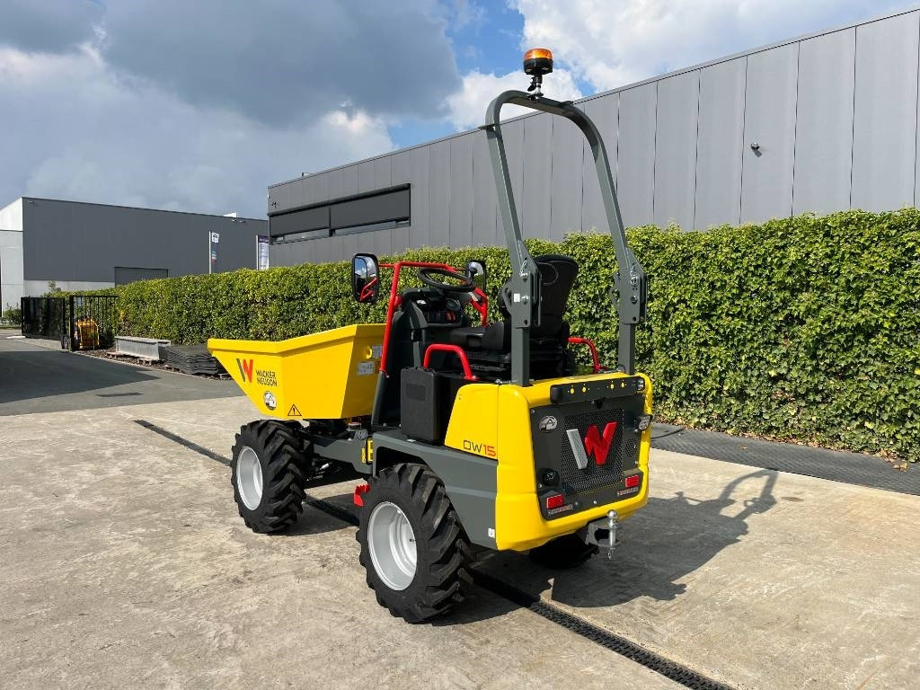 Wacker Neuson DW15 - Csuklós dömper: 4 kép. Wacker Neuson DW15 - Csuklós dömper: 4 kép.