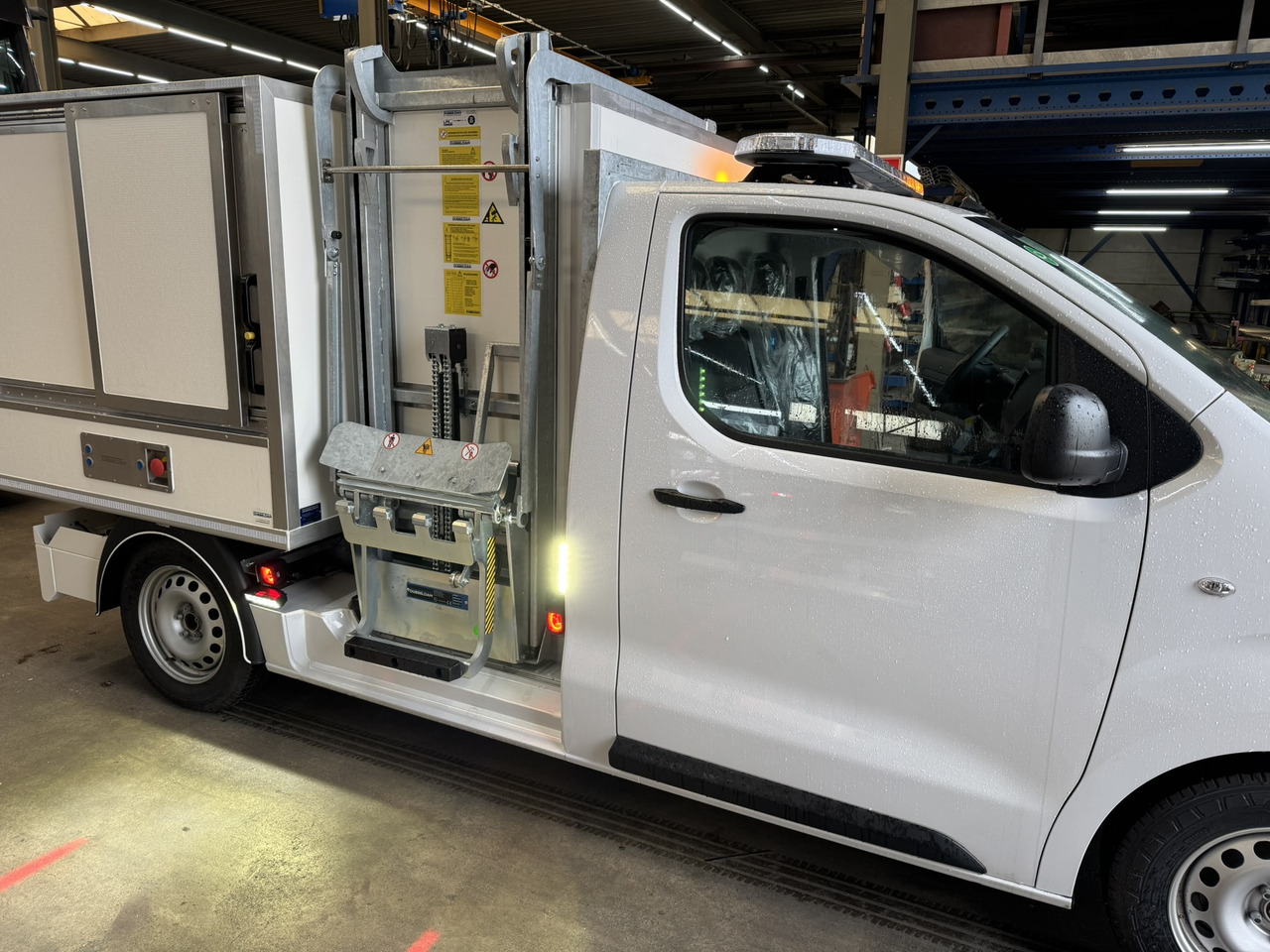 Citroen E-Jumpy veegvuil zijbelader seitenlader mullfahrzeug - Billenőplatós kisteherautó, Elektromos kisteherautó: 3 kép. Citroen E-Jumpy veegvuil zijbelader seitenlader mullfahrzeug - Billenőplatós kisteherautó, Elektromos kisteherautó: 3 kép.
