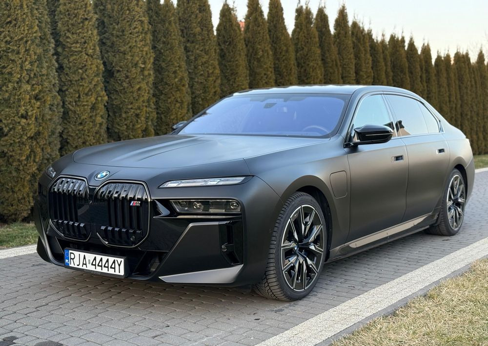 BMW Seria 7 - Szedán: 1 kép. BMW Seria 7 - Szedán: 1 kép.