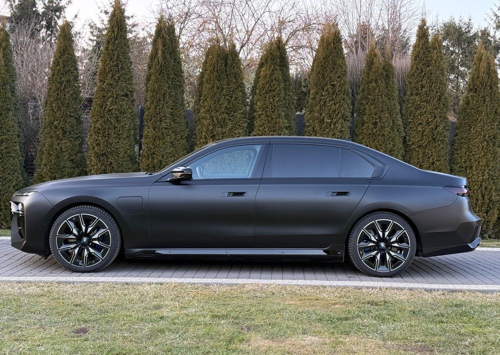 BMW Seria 7 - Szedán: 5 kép. BMW Seria 7 - Szedán: 5 kép.