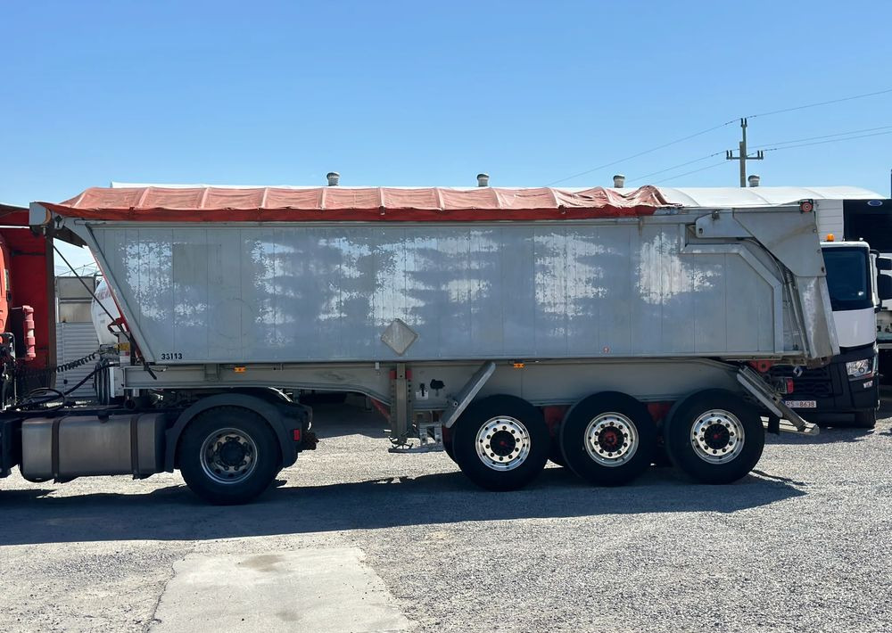 Benalu 25 m3 OSIE SAF HYDRAULICZNA KLAPA ELEKRYCZNY DACH - Félpótkocsi billenőplatós: 3 kép. Benalu 25 m3 OSIE SAF HYDRAULICZNA KLAPA ELEKRYCZNY DACH - Félpótkocsi billenőplatós: 3 kép.