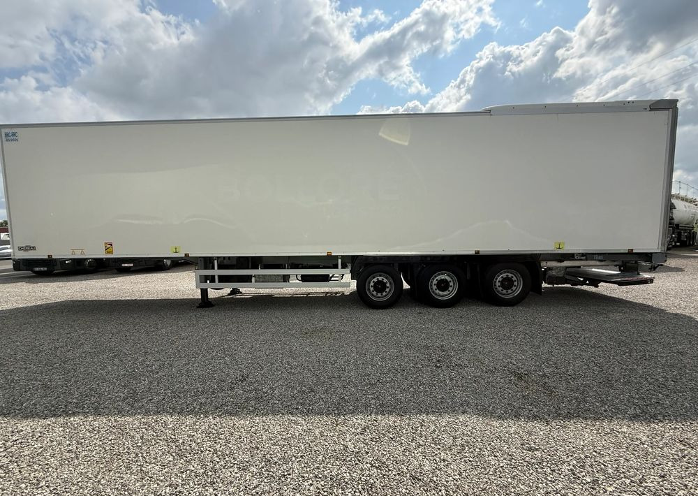 Chereau THERMO KING SLXe DIESEL/ELEKTRYK OSIE SAF - Félpótkocsi hűtős: 5 kép. Chereau THERMO KING SLXe DIESEL/ELEKTRYK OSIE SAF - Félpótkocsi hűtős: 5 kép.