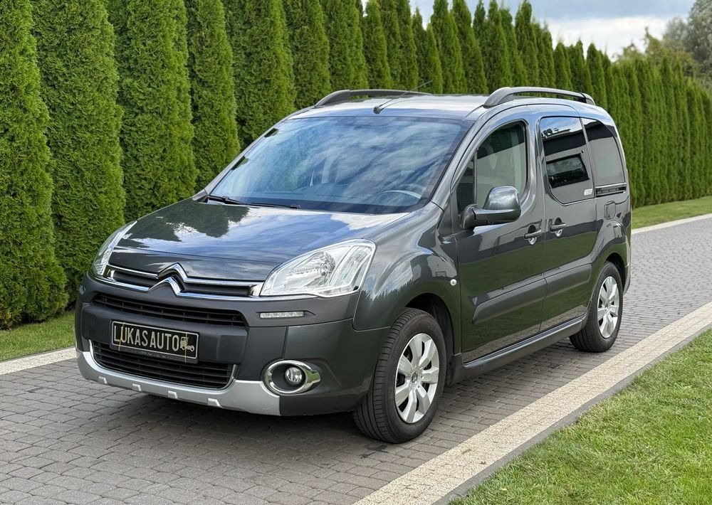 Citroën Berlingo 1.6 HDi XTR - Autó: 1 kép. Citroën Berlingo 1.6 HDi XTR - Autó: 1 kép.
