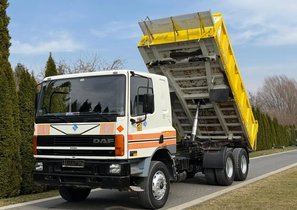 DAF CF 85 400 6x4 KIPPER - Billenőplatós teherautó: 1 kép. DAF CF 85 400 6x4 KIPPER - Billenőplatós teherautó: 1 kép.