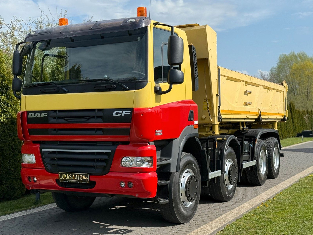 DAF CF 85.410 TIPPER HYDROBOARD - Billenőplatós teherautó: 4 kép. DAF CF 85.410 TIPPER HYDROBOARD - Billenőplatós teherautó: 4 kép.