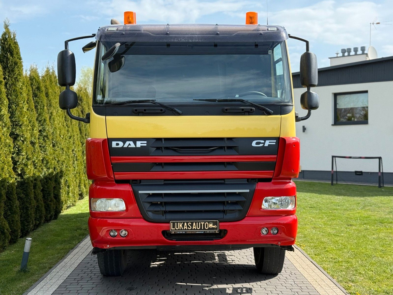 DAF CF 85.410 TIPPER HYDROBOARD - Billenőplatós teherautó: 3 kép. DAF CF 85.410 TIPPER HYDROBOARD - Billenőplatós teherautó: 3 kép.