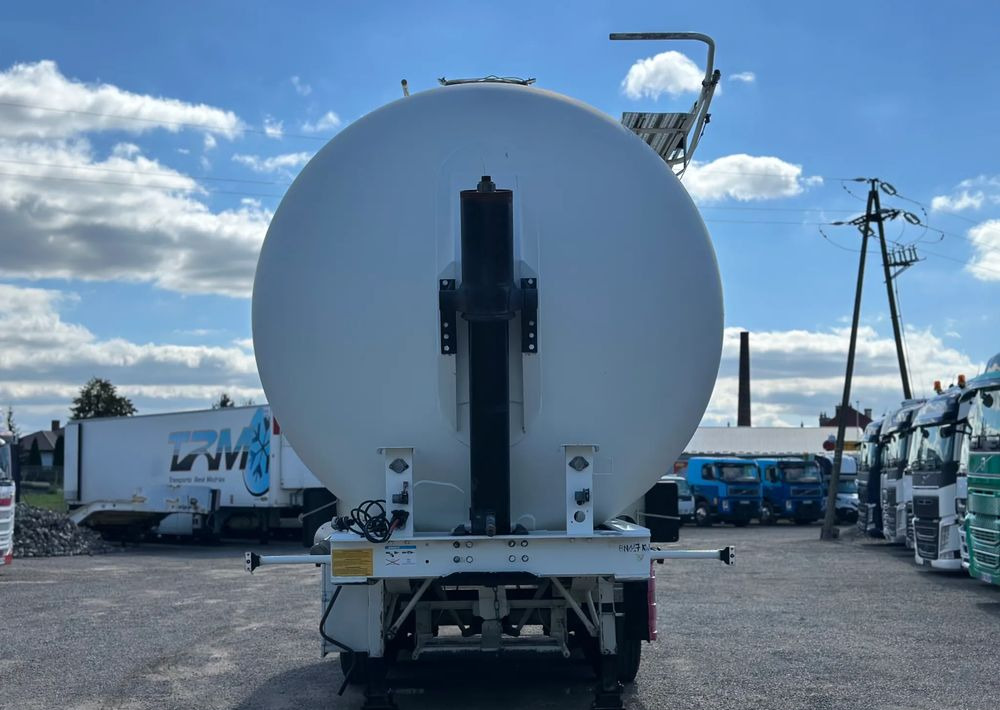 General Trailer 46 m3 KIPPER - Tartályos félpótkocsi: 2 kép. General Trailer 46 m3 KIPPER - Tartályos félpótkocsi: 2 kép.