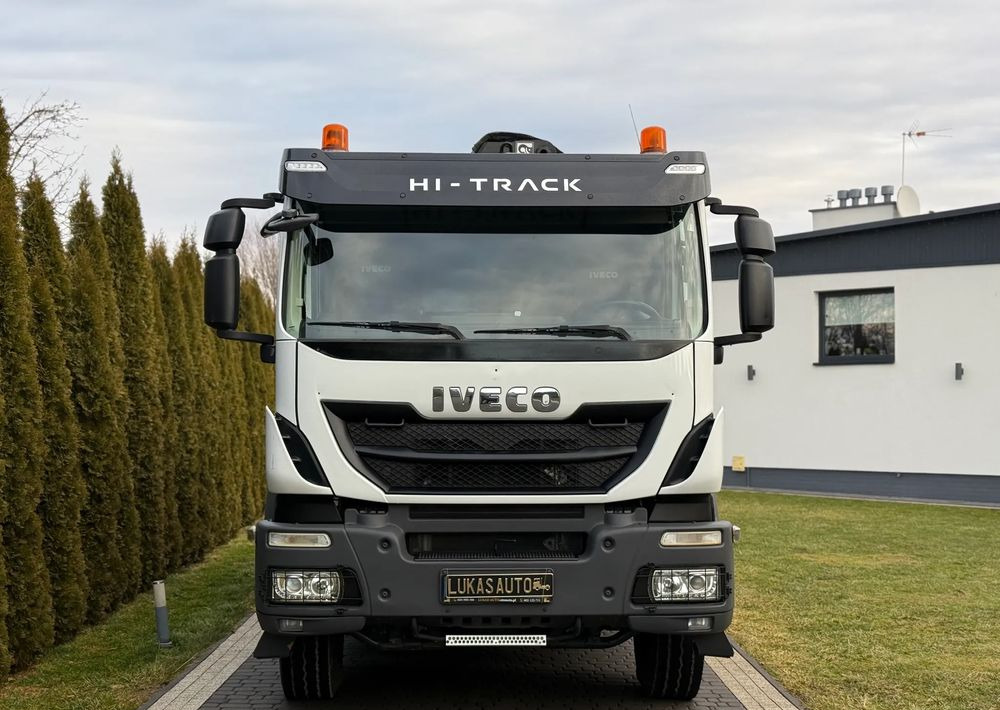 Iveco TRAKKER 450 6X4 PODWÓJNA HYDRO-BURTA HIAB 104 - Darus autó, Billenőplatós teherautó: 3 kép. Iveco TRAKKER 450 6X4 PODWÓJNA HYDRO-BURTA HIAB 104 - Darus autó, Billenőplatós teherautó: 3 kép.