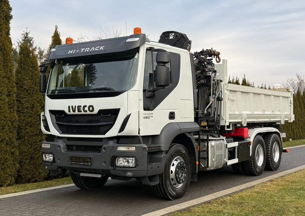 Iveco TRAKKER 450 6X4 PODWÓJNA HYDRO-BURTA HIAB 104 - Darus autó, Billenőplatós teherautó: 5 kép. Iveco TRAKKER 450 6X4 PODWÓJNA HYDRO-BURTA HIAB 104 - Darus autó, Billenőplatós teherautó: 5 kép.
