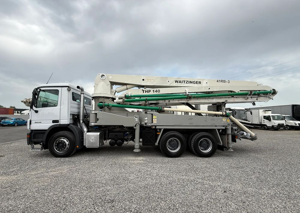 Mercedes-Benz ACTROS 2636 6X4 36 M WAITZINGER - Betonpumpa: 4 kép. Mercedes-Benz ACTROS 2636 6X4 36 M WAITZINGER - Betonpumpa: 4 kép.