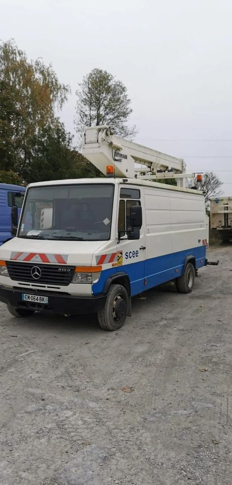 Mercedes-Benz VARIO 815D 17 M - Emelőkosaras teherautó: 1 kép. Mercedes-Benz VARIO 815D 17 M - Emelőkosaras teherautó: 1 kép.