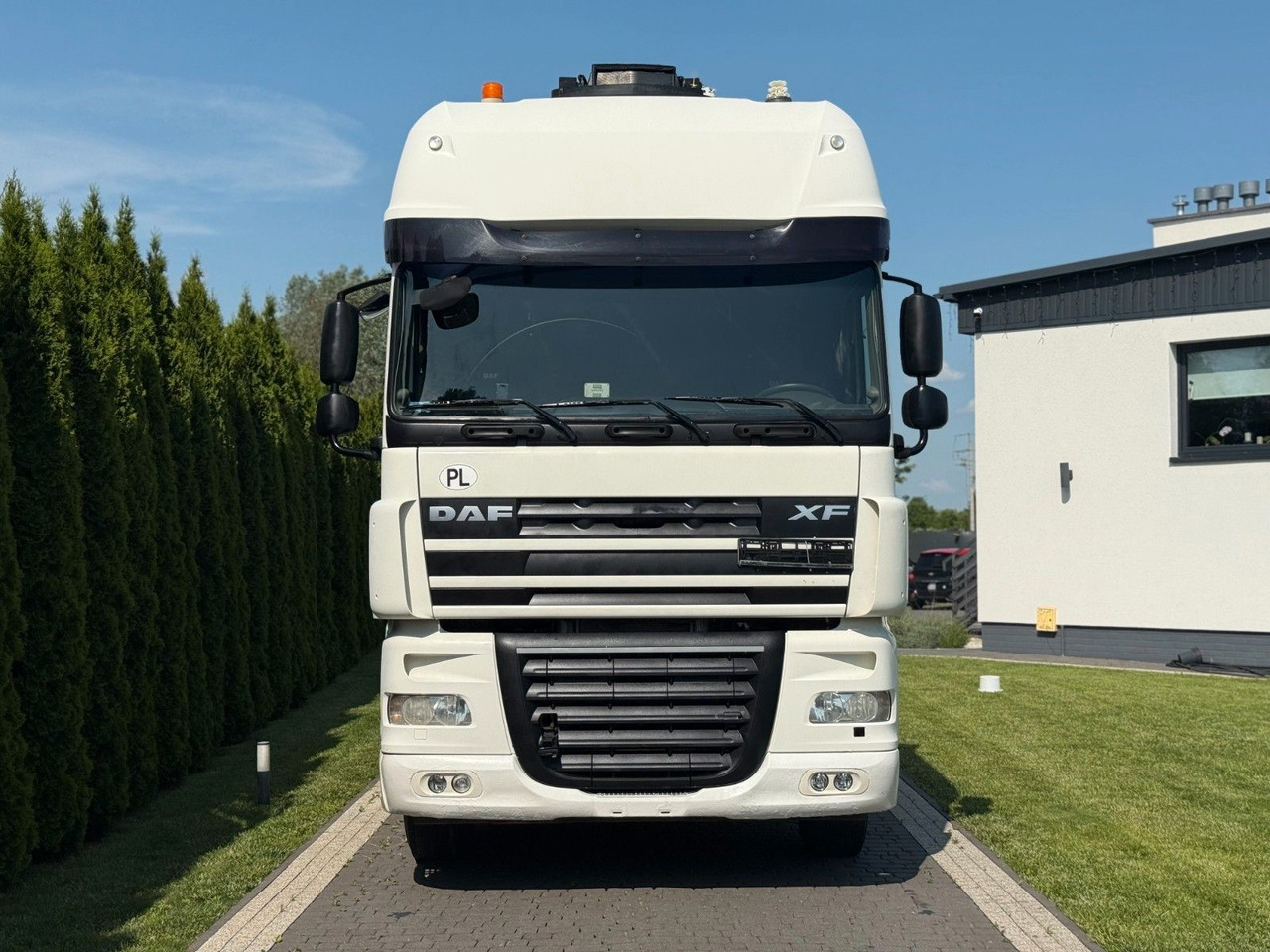 DAF XF 105 460 MANUAL PARK COOL - Nyergesvontató: 2 kép. DAF XF 105 460 MANUAL PARK COOL - Nyergesvontató: 2 kép.