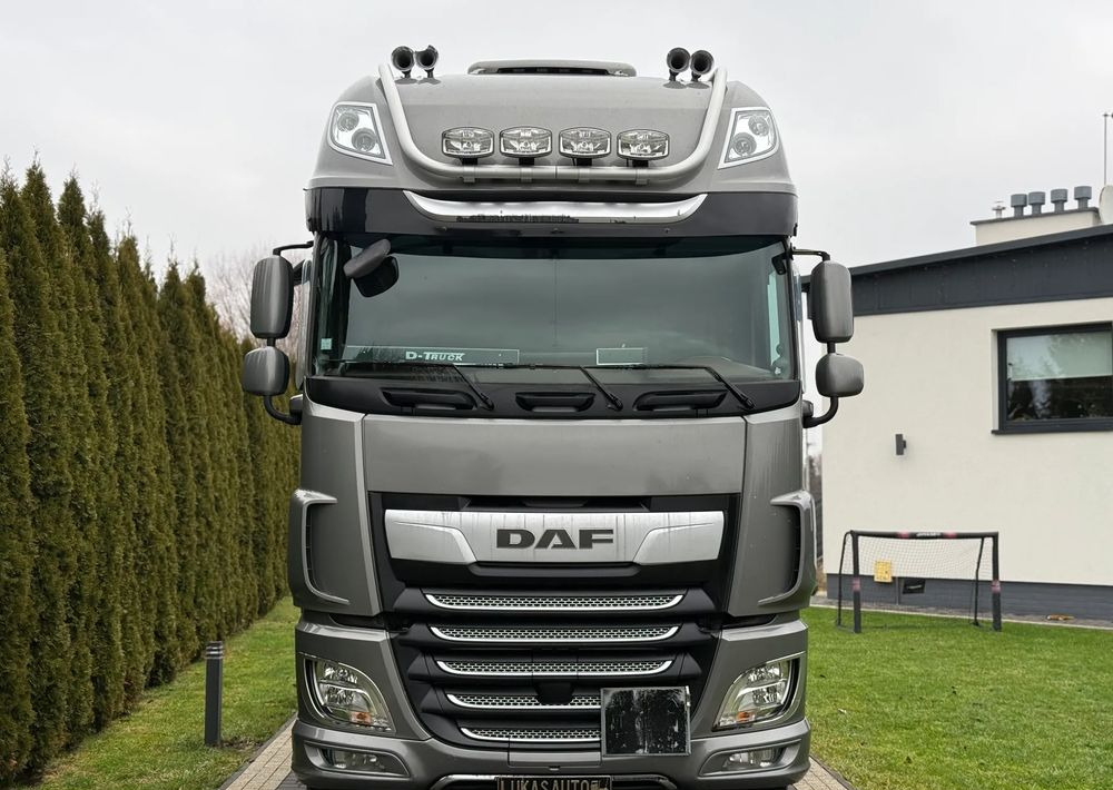 DAF XF 530 MANUAL RETARDER PARK COOL ADR - Nyergesvontató: 2 kép. DAF XF 530 MANUAL RETARDER PARK COOL ADR - Nyergesvontató: 2 kép.