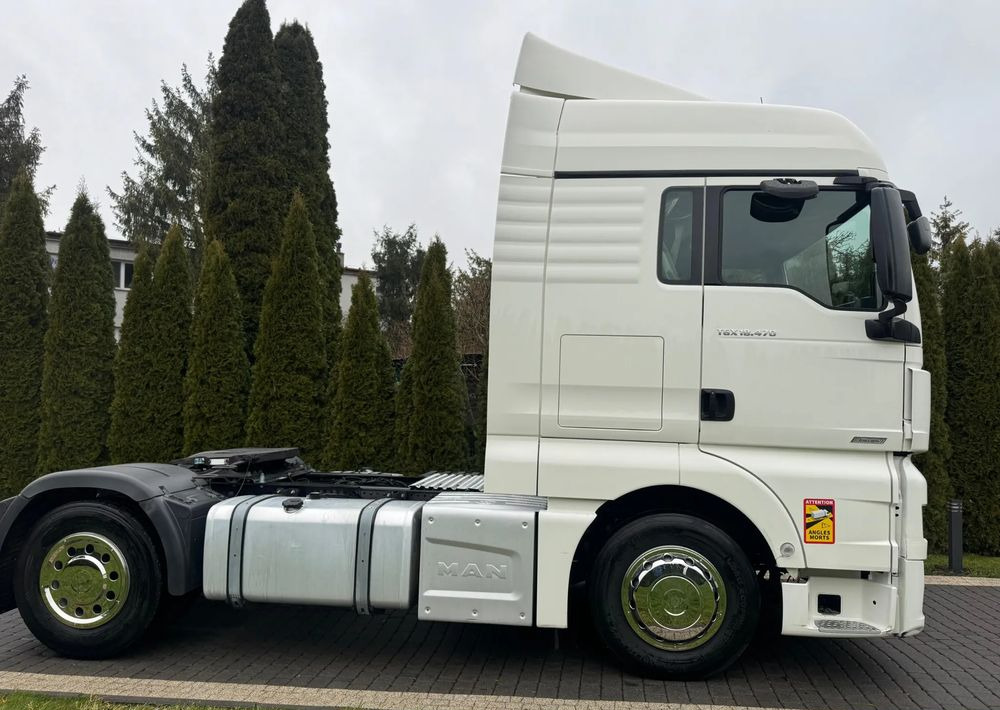 MAN TGX 18.470 - Nyergesvontató: 4 kép. MAN TGX 18.470 - Nyergesvontató: 4 kép.