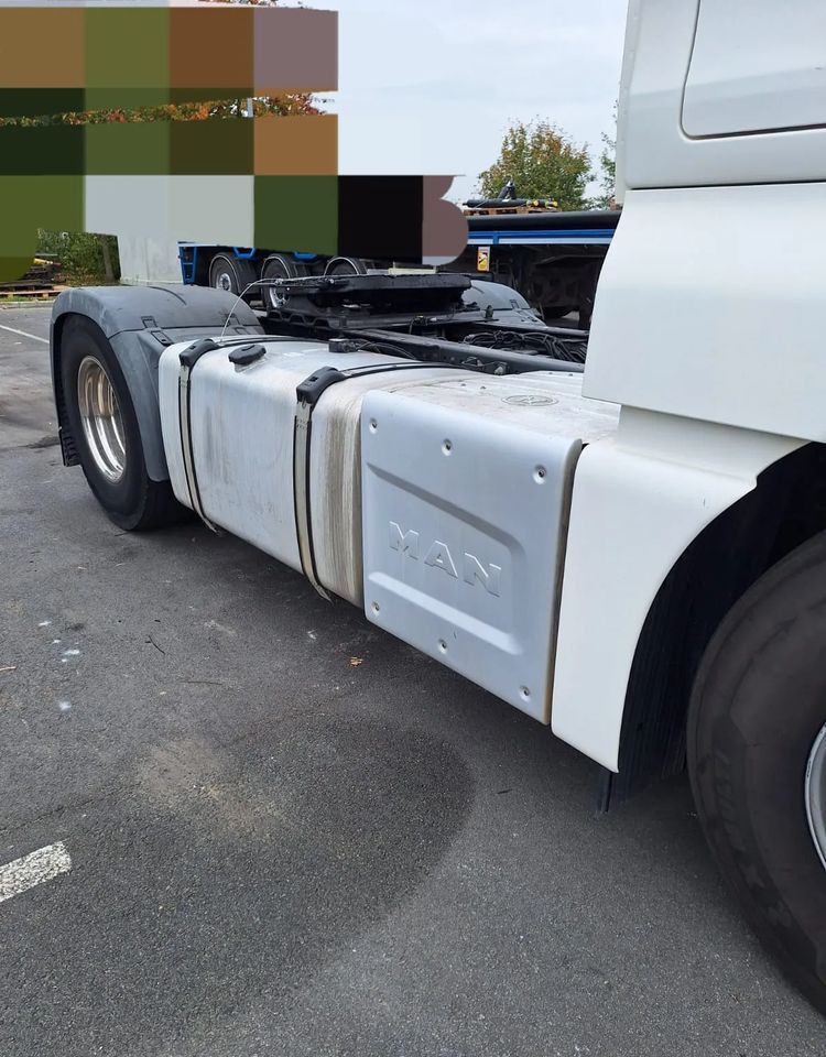 MAN TGX 18.510 - Nyergesvontató: 4 kép. MAN TGX 18.510 - Nyergesvontató: 4 kép.