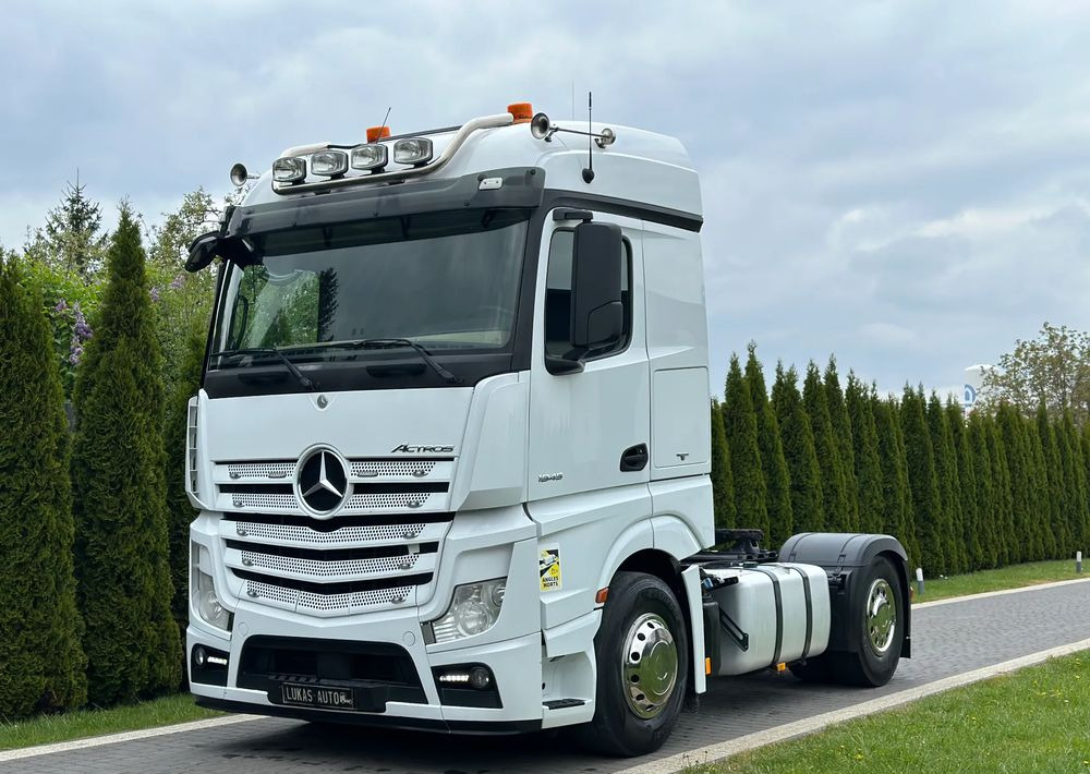 Mercedes-Benz ACTROS 1845 AUTOMAT LODÓWKA - Nyergesvontató: 3 kép. Mercedes-Benz ACTROS 1845 AUTOMAT LODÓWKA - Nyergesvontató: 3 kép.