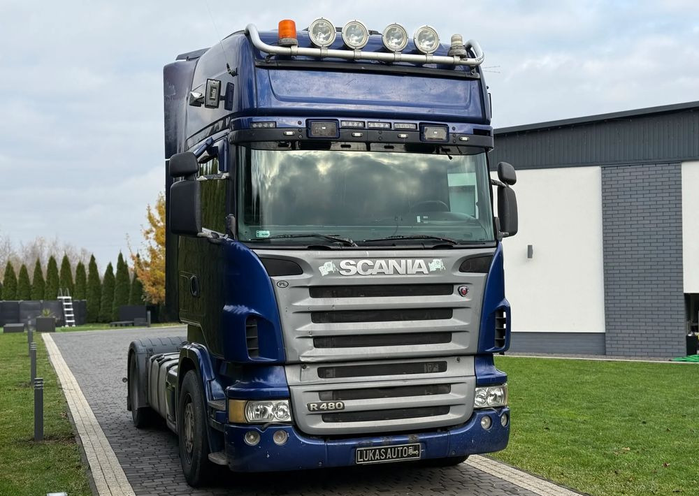 Scania R420 RETARDER PÓŁ-AUTOMAT - Nyergesvontató: 3 kép. Scania R420 RETARDER PÓŁ-AUTOMAT - Nyergesvontató: 3 kép.